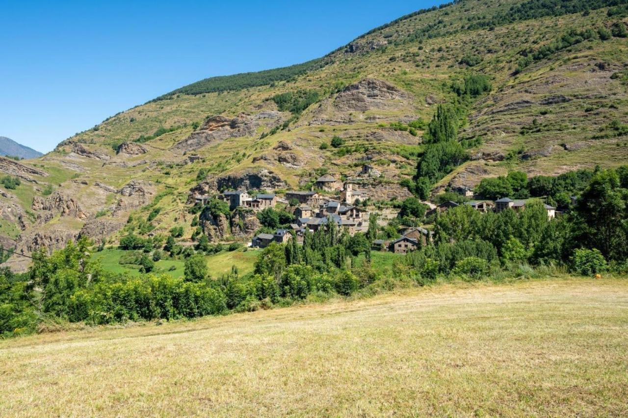 Apartamentsaloriaburg Farrera Extérieur photo