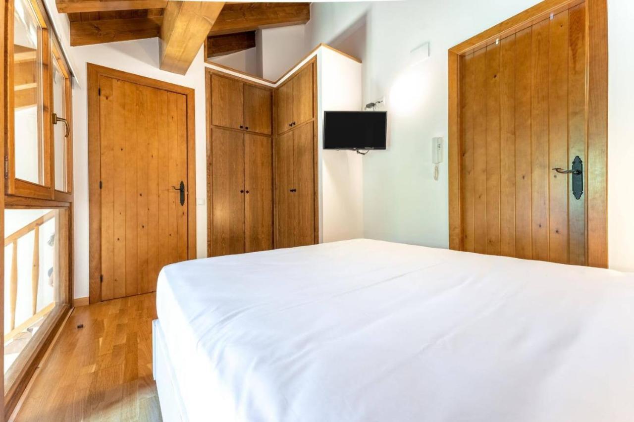 Apartamentsaloriaburg Farrera Extérieur photo